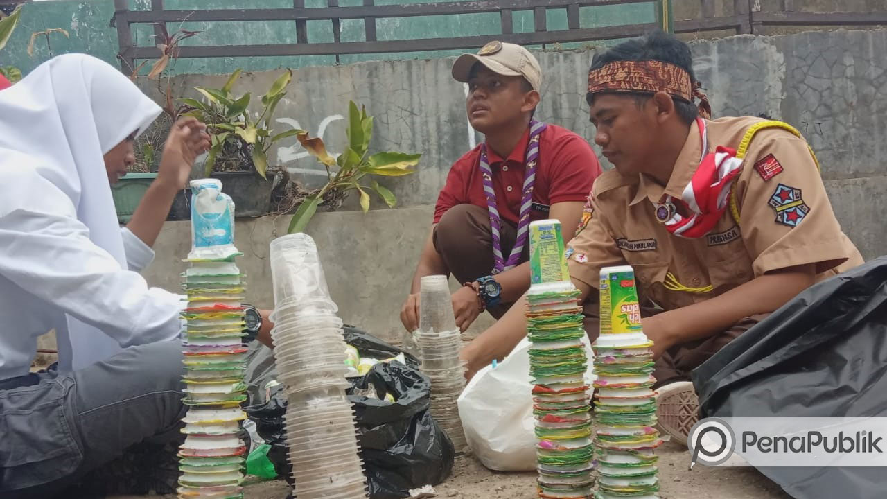 Pelajar Smk Bhineka Nusantara Terketuk Hatinya Kurangi Populasi Sampah Di Puncak