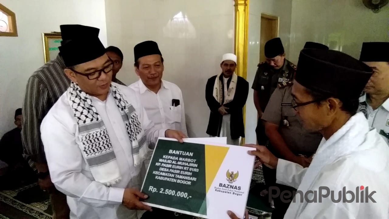 Rejeki Tidak Diduga, Marbot Masjid Dapat Uang Kadeudeuh 2.5 Juta_PenaPublik (1)