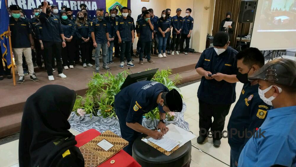 Katar Kecamatan Cisarua Dikukuhkan Ivan Dan Irfan Berharap Membumi Saja Dulu Jangan Melangit.jpg