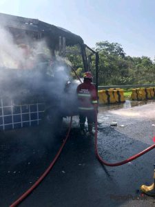 Bus MGI Jurusan Bogor Pelabuhan Ratu Terbakar Dijalan Tol, Beruntung Tak Ada Korban Jiwa