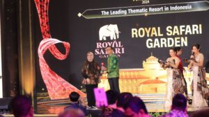 CNN Indonesia Awards Resmikan Royal Safari Garden The Leading Thematic Resort 2024