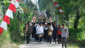 Tugu Selatan Kompak Ngamumule Warga Melalui Ketupat Fest 2024