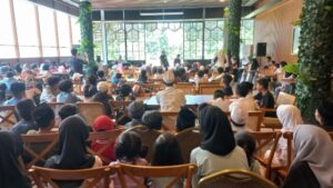 Diajak Berwisata ke TSI, Ratusan Anak Yatim Ucapkan Do’a Untuk Keluarga Rizky