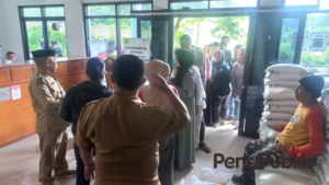 Melalui Badan Pangan Nasional RI, Pemdes Citeko Salurkan Beras Bantuan kepada 1021 KPM