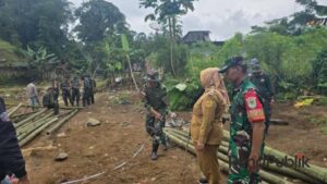 Tinjau Pembangunan Jembatan Cijulang, Kades Cipayung Girang Ungkap Ini