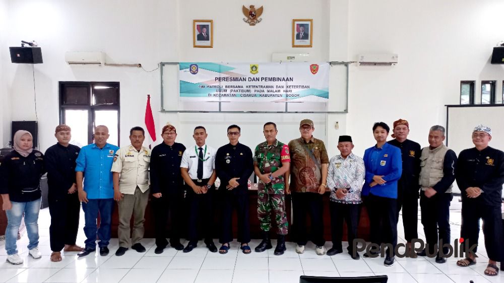 Sesi Foto Bersama Usia Peresmian dan Pembinaan Tim Patroli Bersama Kecamatan Cisarua.