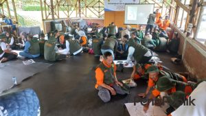 Pemcam Cisarua Bersama BPBD Kabupaten Bogor Gembleng Puluhan Relawan Bencana