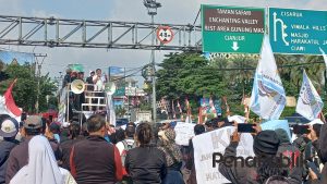 Soroti Kebijakan Menteri Lingkungan Hidup, Ratusan Warga Puncak Gelar Aksi Unjuk Rasa
