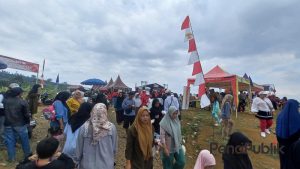 Momentum HUT RI ke 80, Warga Ikut Larut Meriahkan Pesta Rakyat Kecamatan Cisarua
